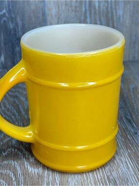🔥 Vintage Fire‑King Anchor Hocking Yellow Mug - White Milk Glass